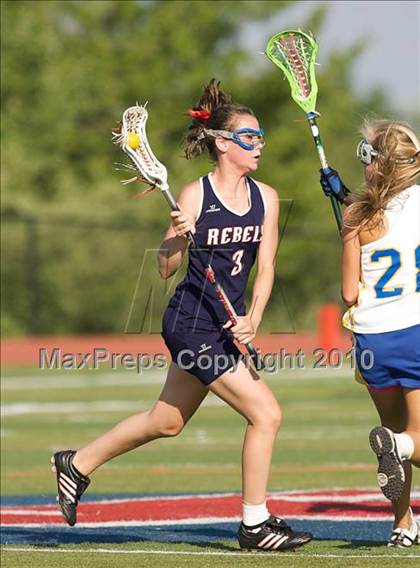 Thumbnail 3 in Brookfield vs New Fairfield (SWC Semifinal) photogallery.