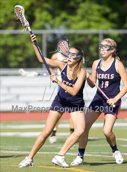Thumbnail 1 in Brookfield vs New Fairfield (SWC Semifinal) photogallery.