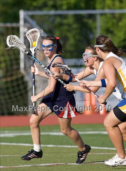 Thumbnail 2 in Brookfield vs New Fairfield (SWC Semifinal) photogallery.