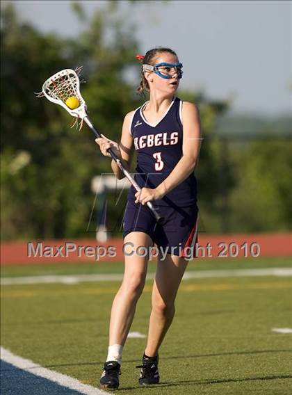 Thumbnail 3 in Brookfield vs New Fairfield (SWC Semifinal) photogallery.