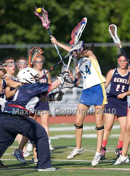Thumbnail 3 in Brookfield vs New Fairfield (SWC Semifinal) photogallery.