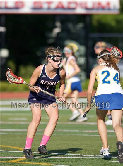 Thumbnail 2 in Brookfield vs New Fairfield (SWC Semifinal) photogallery.