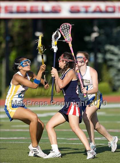 Thumbnail 2 in Brookfield vs New Fairfield (SWC Semifinal) photogallery.