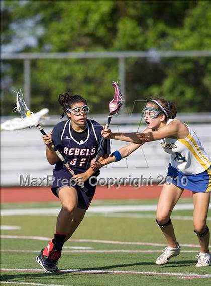 Thumbnail 2 in Brookfield vs New Fairfield (SWC Semifinal) photogallery.
