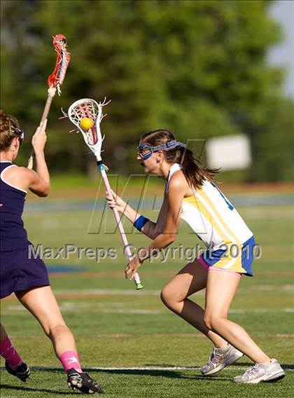 Thumbnail 2 in Brookfield vs New Fairfield (SWC Semifinal) photogallery.