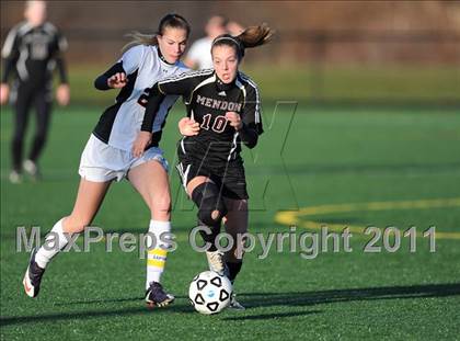 Thumbnail 2 in Rye vs Pittsford Mendon (NYSPHSAA Class A Semifinal) photogallery.