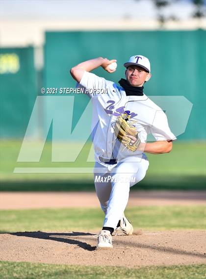 Thumbnail 3 in Lincoln @ Tokay photogallery.
