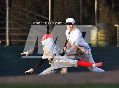 Thumbnail 3 in Lincoln @ Tokay photogallery.