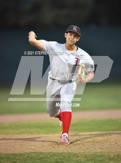 Thumbnail 1 in Lincoln @ Tokay photogallery.