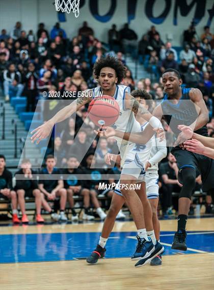 Thumbnail 2 in Potomac vs Massaponax (VHSL 6B Region Final) photogallery.