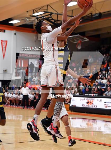 Thumbnail 3 in Lanphier vs. Yorkville Christian (Kevin Brown Memorial Tournament of Champions) photogallery.