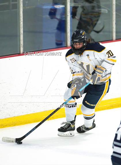 Thumbnail 2 in Victor @ Pittsford (Section 5 Class A Sectional Final) photogallery.