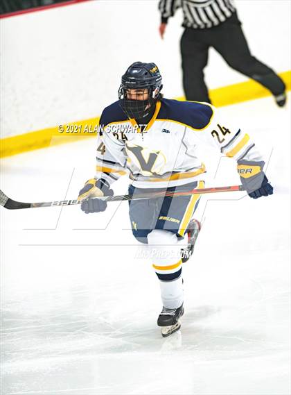 Thumbnail 2 in Victor @ Pittsford (Section 5 Class A Sectional Final) photogallery.