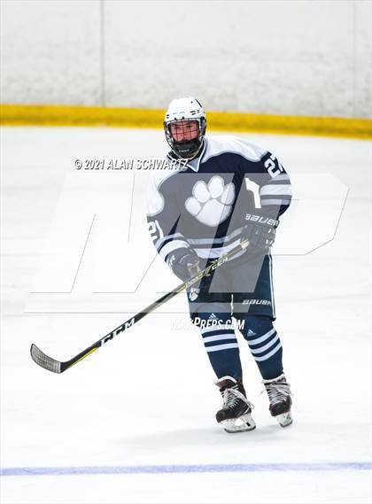 Thumbnail 3 in Victor @ Pittsford (Section 5 Class A Sectional Final) photogallery.