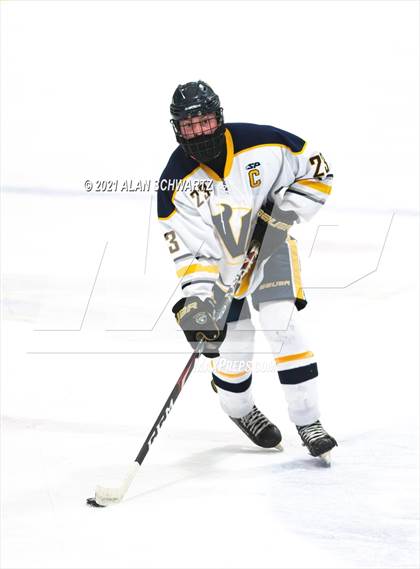 Thumbnail 2 in Victor @ Pittsford (Section 5 Class A Sectional Final) photogallery.