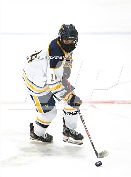 Thumbnail 3 in Victor @ Pittsford (Section 5 Class A Sectional Final) photogallery.