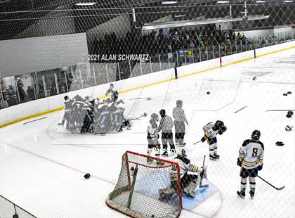 Thumbnail 1 in Victor @ Pittsford (Section 5 Class A Sectional Final) photogallery.