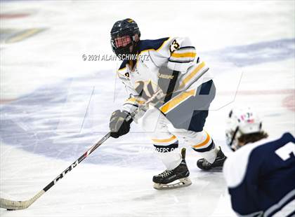 Thumbnail 1 in Victor @ Pittsford (Section 5 Class A Sectional Final) photogallery.