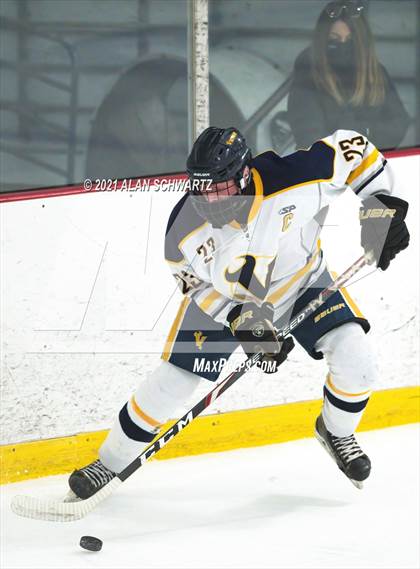 Thumbnail 1 in Victor @ Pittsford (Section 5 Class A Sectional Final) photogallery.