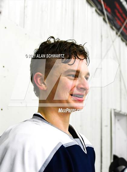 Thumbnail 3 in Victor @ Pittsford (Section 5 Class A Sectional Final) photogallery.