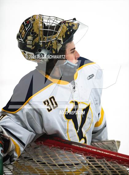 Thumbnail 3 in Victor @ Pittsford (Section 5 Class A Sectional Final) photogallery.