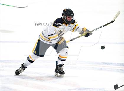Thumbnail 1 in Victor @ Pittsford (Section 5 Class A Sectional Final) photogallery.
