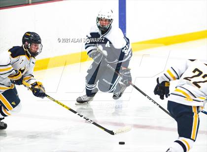 Thumbnail 1 in Victor @ Pittsford (Section 5 Class A Sectional Final) photogallery.