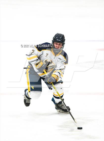 Thumbnail 1 in Victor @ Pittsford (Section 5 Class A Sectional Final) photogallery.