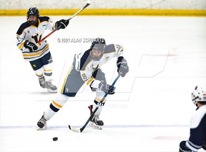 Thumbnail 3 in Victor @ Pittsford (Section 5 Class A Sectional Final) photogallery.