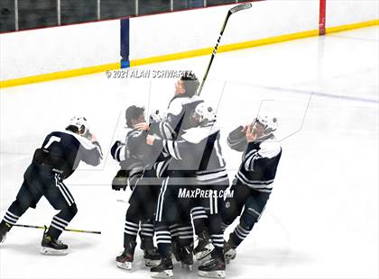 Thumbnail 3 in Victor @ Pittsford (Section 5 Class A Sectional Final) photogallery.