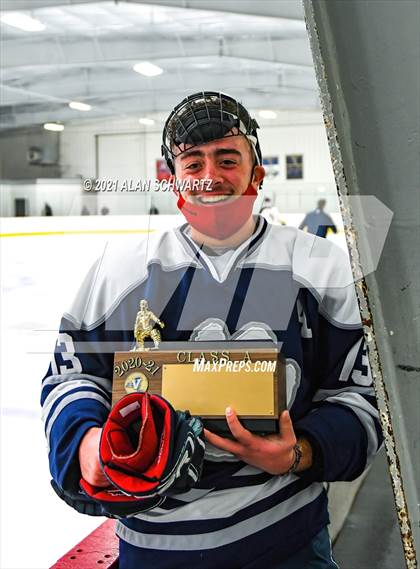 Thumbnail 2 in Victor @ Pittsford (Section 5 Class A Sectional Final) photogallery.