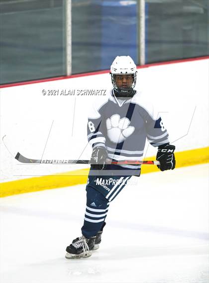 Thumbnail 3 in Victor @ Pittsford (Section 5 Class A Sectional Final) photogallery.