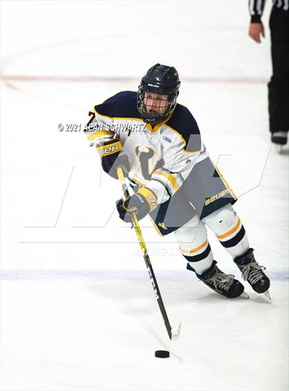 Thumbnail 3 in Victor @ Pittsford (Section 5 Class A Sectional Final) photogallery.