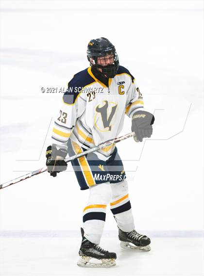 Thumbnail 3 in Victor @ Pittsford (Section 5 Class A Sectional Final) photogallery.