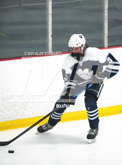 Thumbnail 2 in Victor @ Pittsford (Section 5 Class A Sectional Final) photogallery.