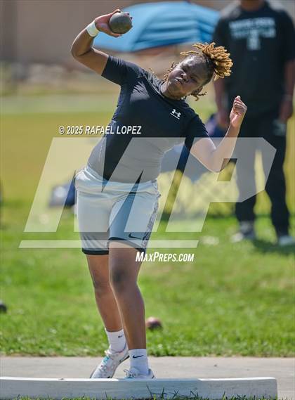 Thumbnail 1 in Panther Relays (Shot Put) photogallery.