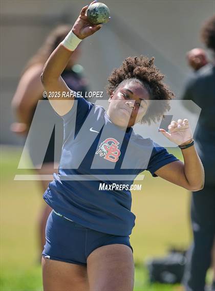 Thumbnail 2 in Panther Relays (Shot Put) photogallery.