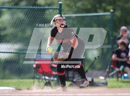Thumbnail 1 in Dover vs. Logan Elm (OHSAA D2 Regional Final) photogallery.