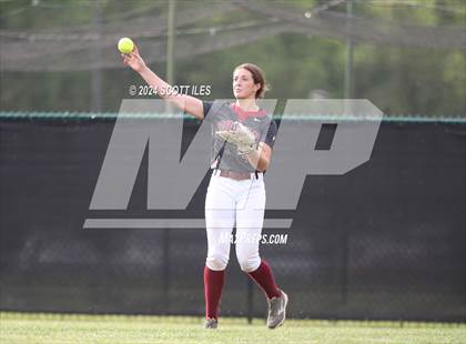 Thumbnail 1 in Dover vs. Logan Elm (OHSAA D2 Regional Final) photogallery.