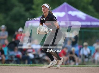 Thumbnail 3 in Dover vs. Logan Elm (OHSAA D2 Regional Final) photogallery.