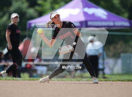 Thumbnail 2 in Dover vs. Logan Elm (OHSAA D2 Regional Final) photogallery.