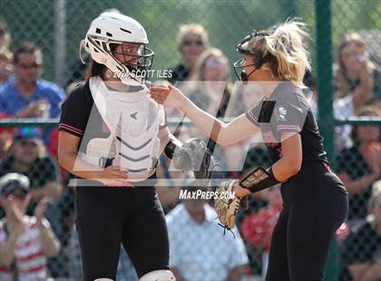 Thumbnail 1 in Dover vs. Logan Elm (OHSAA D2 Regional Final) photogallery.