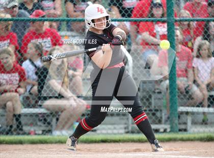 Thumbnail 1 in Dover vs. Logan Elm (OHSAA D2 Regional Final) photogallery.