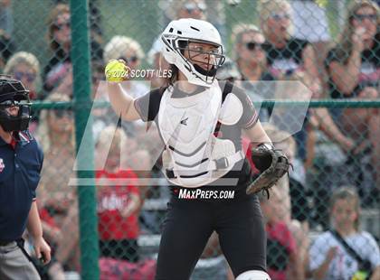 Thumbnail 2 in Dover vs. Logan Elm (OHSAA D2 Regional Final) photogallery.