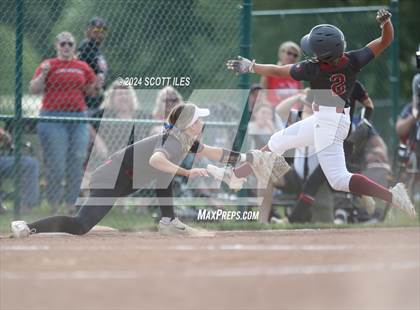 Thumbnail 1 in Dover vs. Logan Elm (OHSAA D2 Regional Final) photogallery.