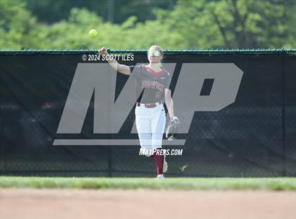 Thumbnail 2 in Dover vs. Logan Elm (OHSAA D2 Regional Final) photogallery.