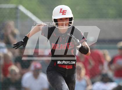 Thumbnail 1 in Dover vs. Logan Elm (OHSAA D2 Regional Final) photogallery.