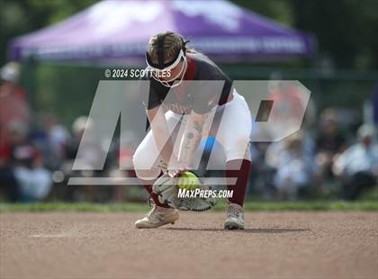 Thumbnail 3 in Dover vs. Logan Elm (OHSAA D2 Regional Final) photogallery.