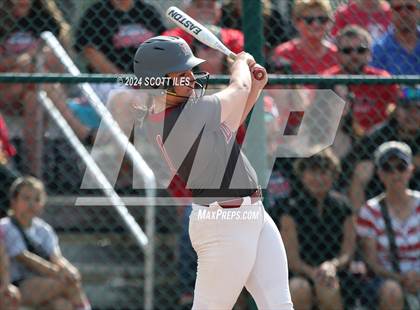 Thumbnail 2 in Dover vs. Logan Elm (OHSAA D2 Regional Final) photogallery.