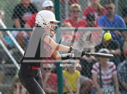 Thumbnail 3 in Dover vs. Logan Elm (OHSAA D2 Regional Final) photogallery.